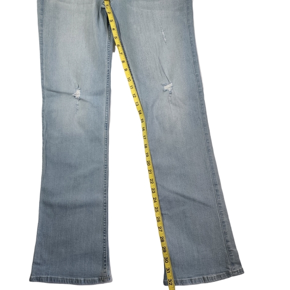 Hollister Women's Stonewash Bootcut Damaged Denium Jean - Picture 7 of 8